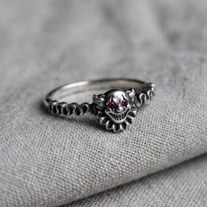 Clown Skull Ring Silver Red Stone Gothic Stacking Band