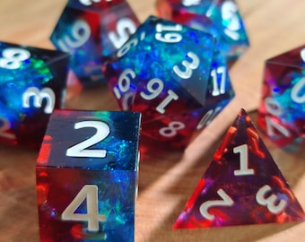 Rot & Blau DND Würfel Set - Sharp Edge Würfel für Dungeons und Dragons
