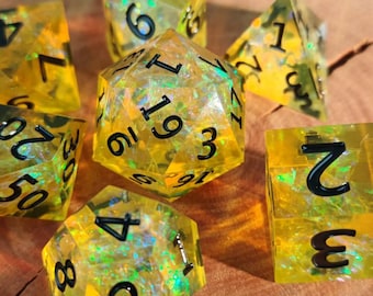 Gelbes Resin Würfelset | Drachen/Polyedrische Würfel