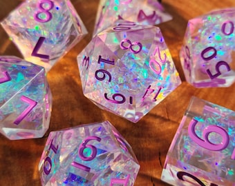 Lila irisierendes Würfelset, handgefertigt, Resin Polyeder Würfel für DnD