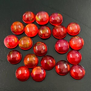 Cabochon rotondo di opale rosso etiope naturale – Pietra preziosa con retro piatto per la creazione di gioielli