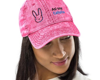Vintage cotton rabbit cap with the phrase "that's how I am, "callaita"