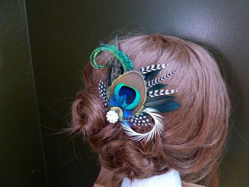 Bridal peacock hair accessories Liana image 1