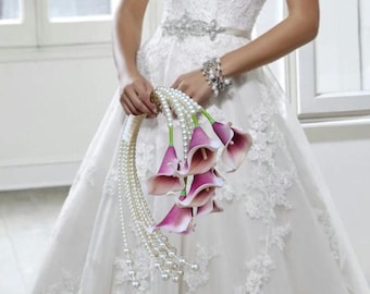 Calla lily adorned with pearls, Customizable, bridal bouquet, calla lily pearl bridal adornment, bridal accessory, trendy bouquet