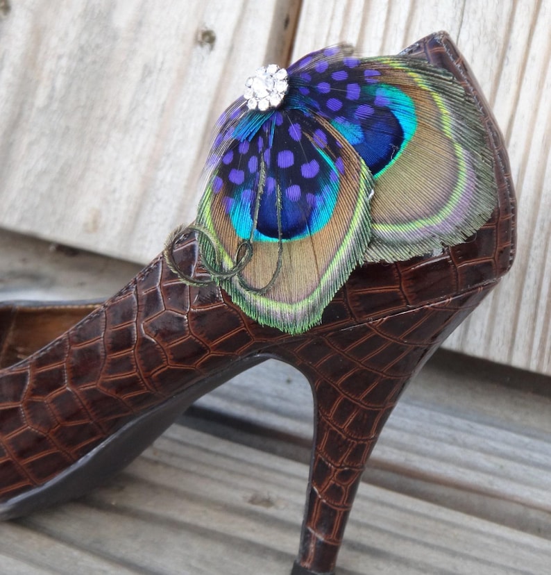 Special Occasion Footwear Peacock Feather Clips Wedding Shoe Accessory Crystal Center Design Elegant Bridal Embellishment Bohemian Style Adornment Customizable Color Option Wedding Day Essential Beautiful Handmade Creation Purple Accent