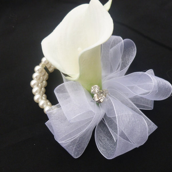 Calla lily wrist corsage, pin on corsage, rhinestone, pearl wristlet