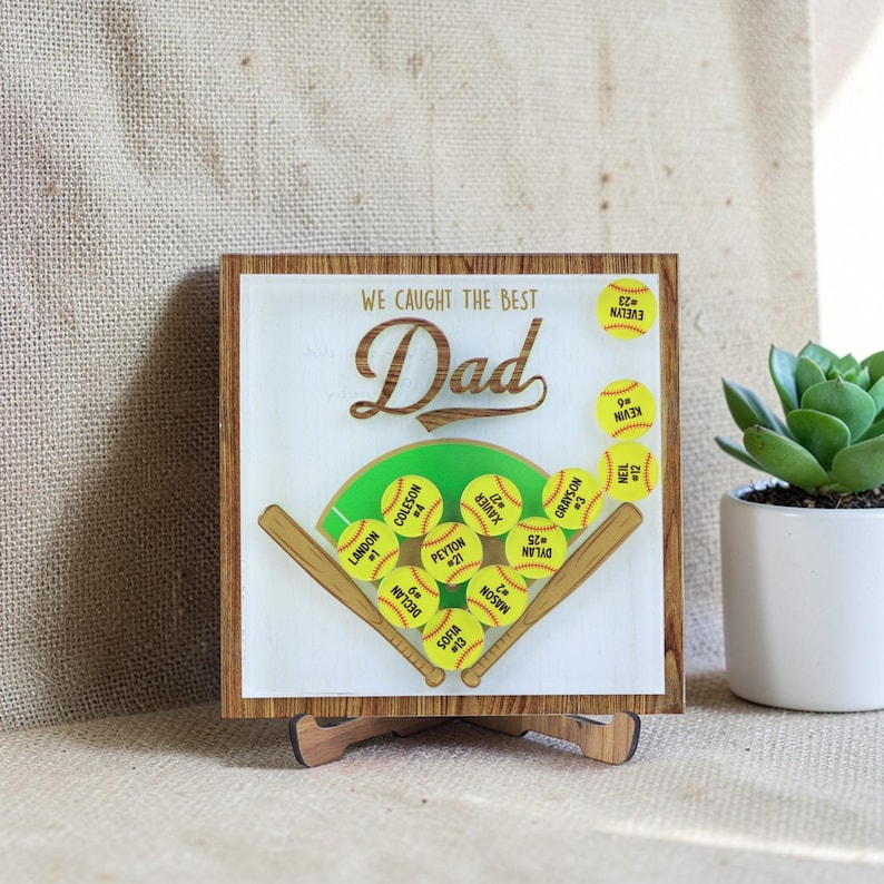 Custom Softball Baseball Dad Shaker Sign, Sport Dad Father's Day Gift, We Caught The Best Dad, Personalized Children Names Plaque image 1