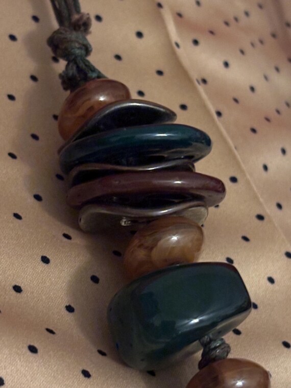 Vintage chunky lucite strung beaded necklace, vintage chunky Bakelite style beaded necklace, vintage olive green & amber, Les Bernard Style View 6