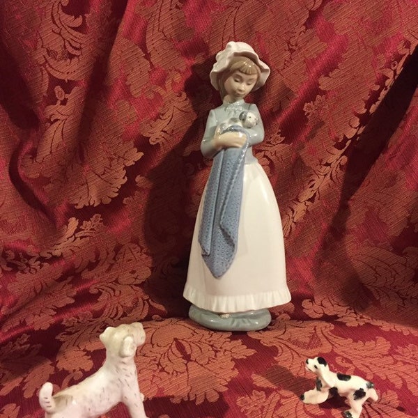 Vintage Rosal llardro girl with puppy & blanket 10" prodominently blue high gloss NAO stamp 1978 ship hallmark