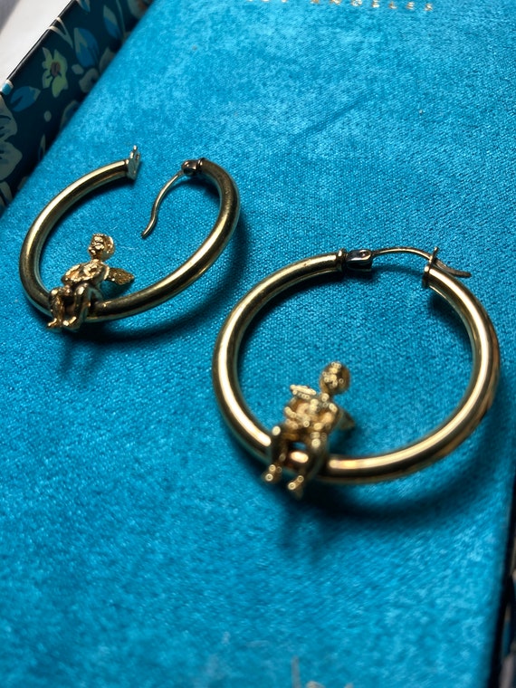 10k gold cherub angel hoop earrings