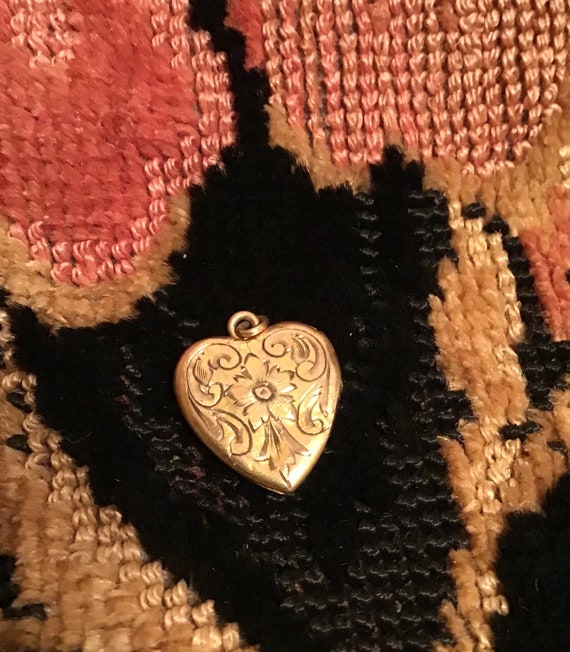 Antique Victorian 10K Gold heart charm, 1/2” LOVEL