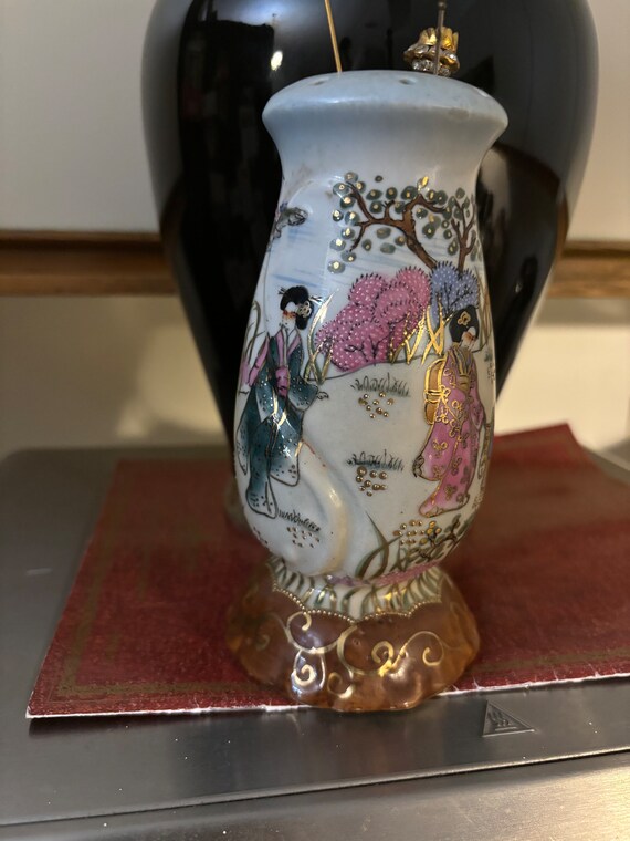 Vintage Nippon Hat Pin Holder, Vintage Asian Hatpin Holder  display picture 1