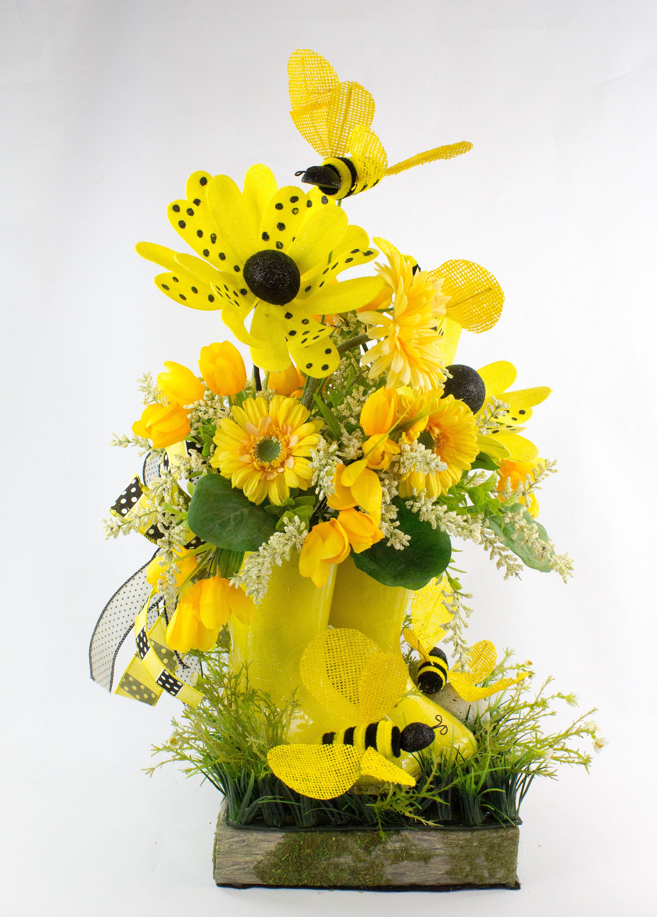 BEE Centerpiece, Bee Decoration, Bee Arrangement, Wooden Bee With