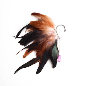 Manchette d’oreille en plumes, Enveloppement d’oreille en plumes, Manchette d’oreille en festival, Quartz cristal, OOAK, Tribal, Festival, Boucles d’oreilles en plumes, Cosplay