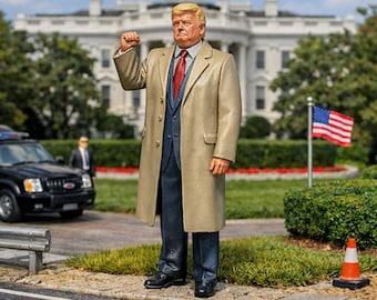 US President / Political Leader Figure with Raised Fist | 3D Printed Kit | Historical Diorama Model