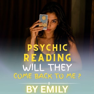 Può includere: Una carta dei tarocchi tenuta davanti a un volto con il testo PSYCHIC READING WILL THEY COME BACK TO ME? BY EMILY. La carta presenta uno sfondo blu con una luna gialla e una figura. La composizione generale include testo in giallo e bianco.