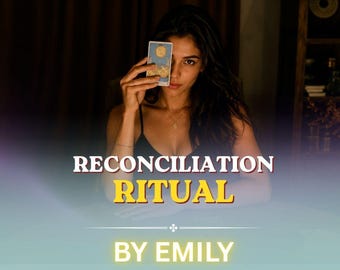 Może przedstawiać: Karta tarota z ilustracją księżyca trzymana przed twarzą. Tekst RECONCILIATION RITUAL BY EMILY jest wyświetlany białymi i żółtymi literami na obrazie, który ma ciemną estetykę i efekt miękkiego skupienia.