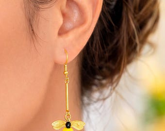 Pendientes colgantes de abeja de oro hechos a mano, joyería de abejorro inspirada en la naturaleza