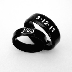 Name ring set/Couples name rings/Personalized couples rings/Black name ring/Custom wedding band set/Stainless steel comfort fit band