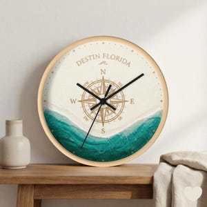 Reloj de playa de resina personalizado, reloj de pared con ubicación personalizada del océano, decoración de brújula de olas de epoxi, regalo para casa de playa o casa costera
