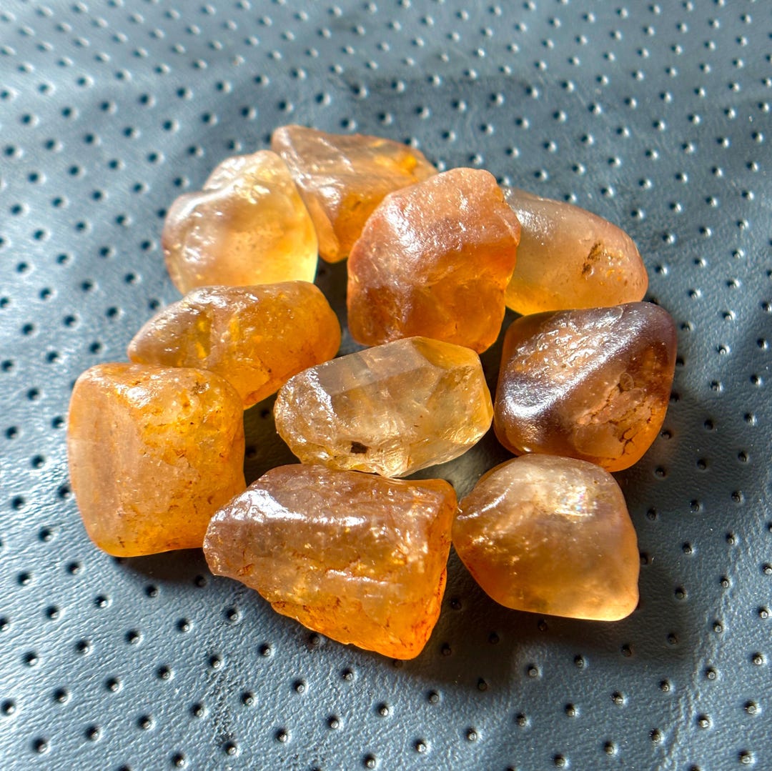 Topaz Images Rough 10 Pcs~aaa+natural Golden Topaz Rough-size-16/22 MM, Imperial Topaz ...
