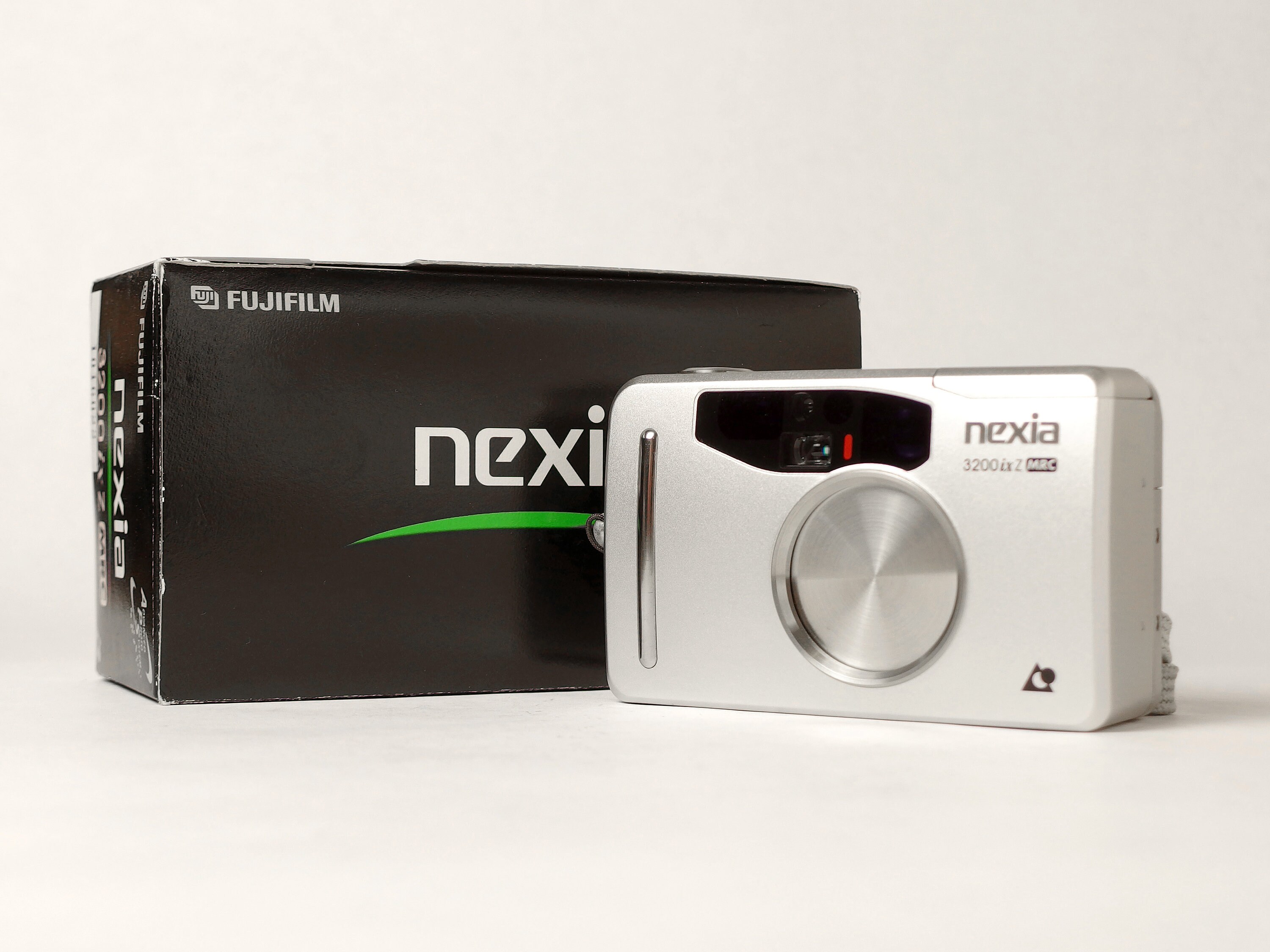 FUJIFILM nexia 3200 ix Z MRC 本体 Fuji Nexia 3200 Ixz MRC Premium APS Film Camera, Tested & Working