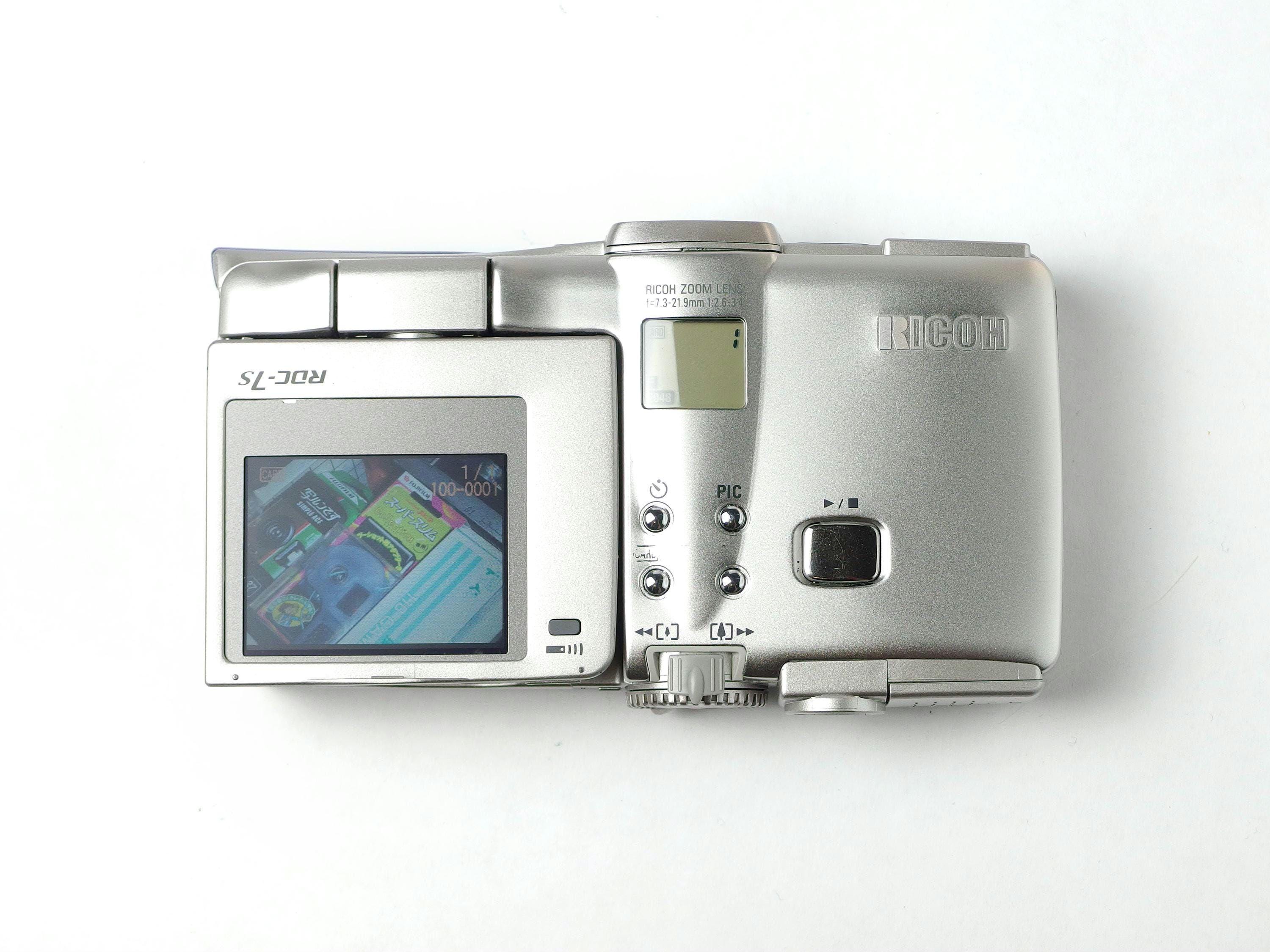 Ricoh RDC-7S Rare Flip Screen Vintage Y2K Digital Camera Ricoh RDC-7S Rare Flip Screen Vintage Y2K Digital Camera