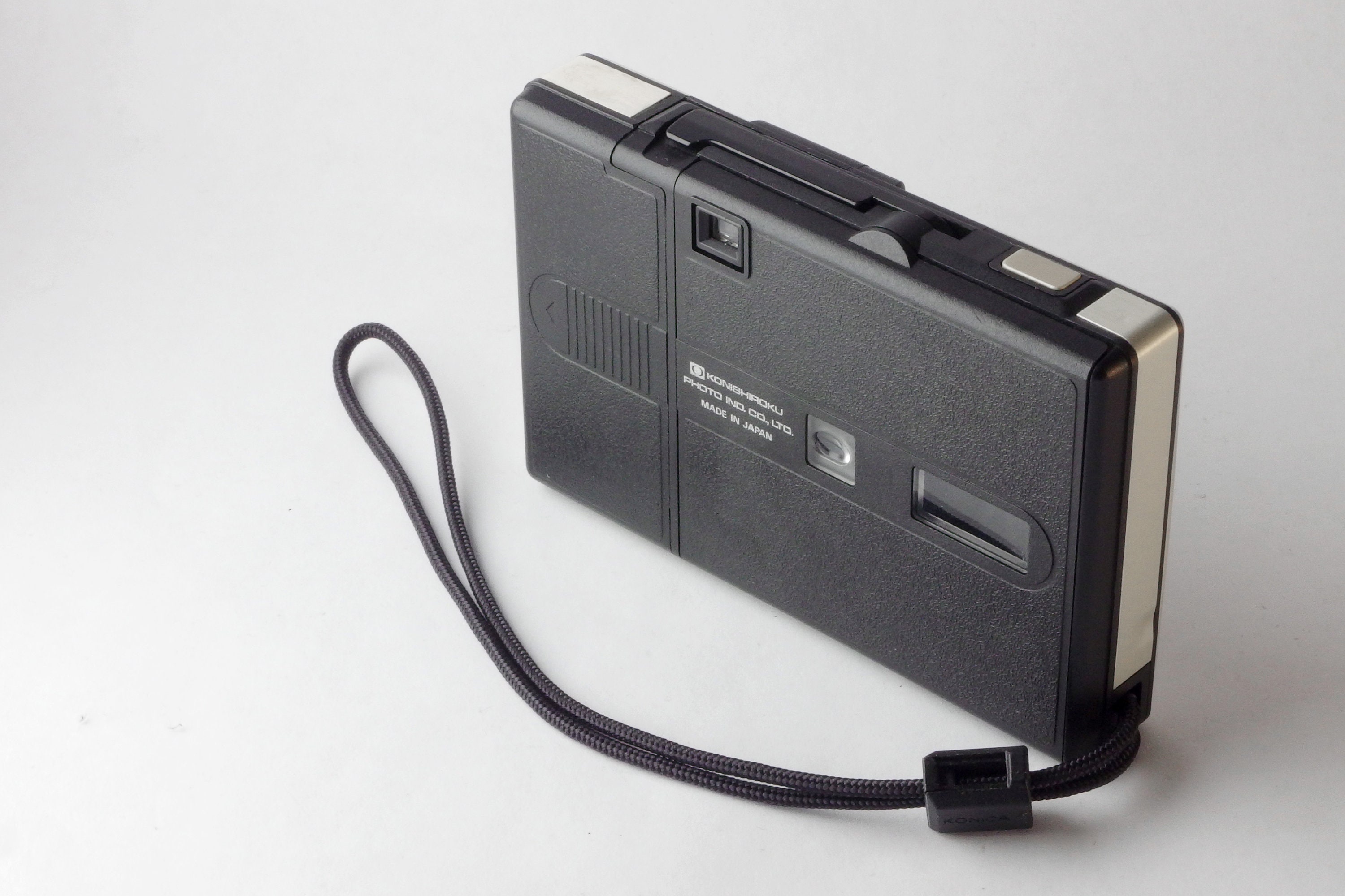 Konica Disc 15 Memorose Rare Super Slim Camera With Film! Japan Konica Disc 15 Memorose Rare Super Slim Camera With Film! Japan