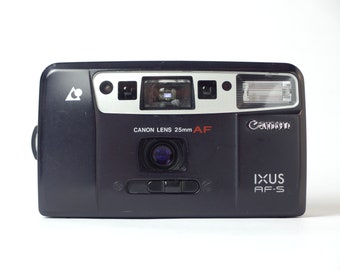 ペンタックス ピノ J 希少なレッド ビンテージ 35 mm コンパクト