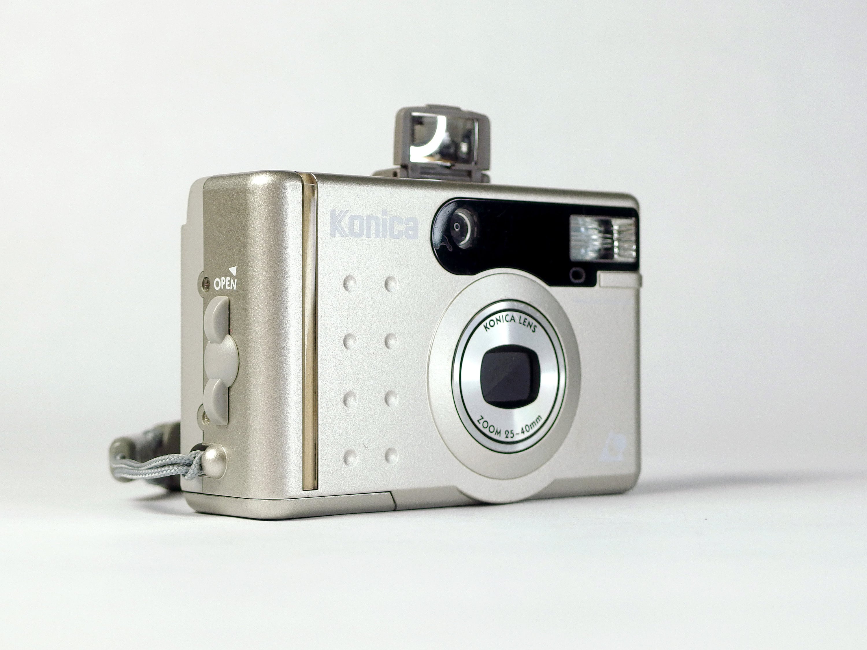 Konica Revio CZ Rare Point-and-shoot Camera for APS Film, Tested