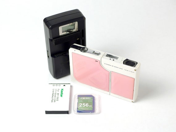 Kyocera Finecam SL400R Rare Pink Ultra-Slim Vintage Digital Camera