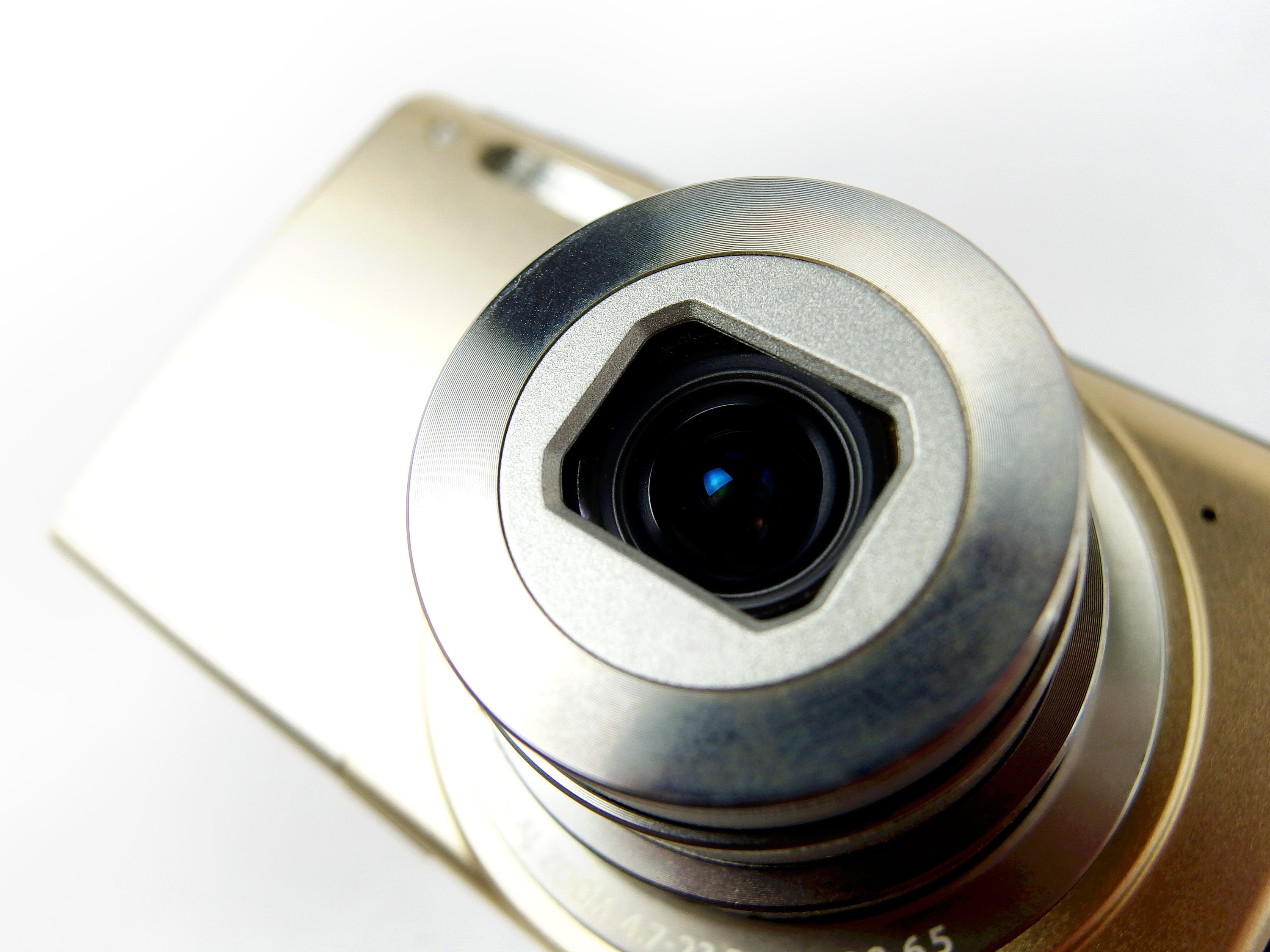 OLYMPUS FE-5050 ゴールド Olympus FE-5050