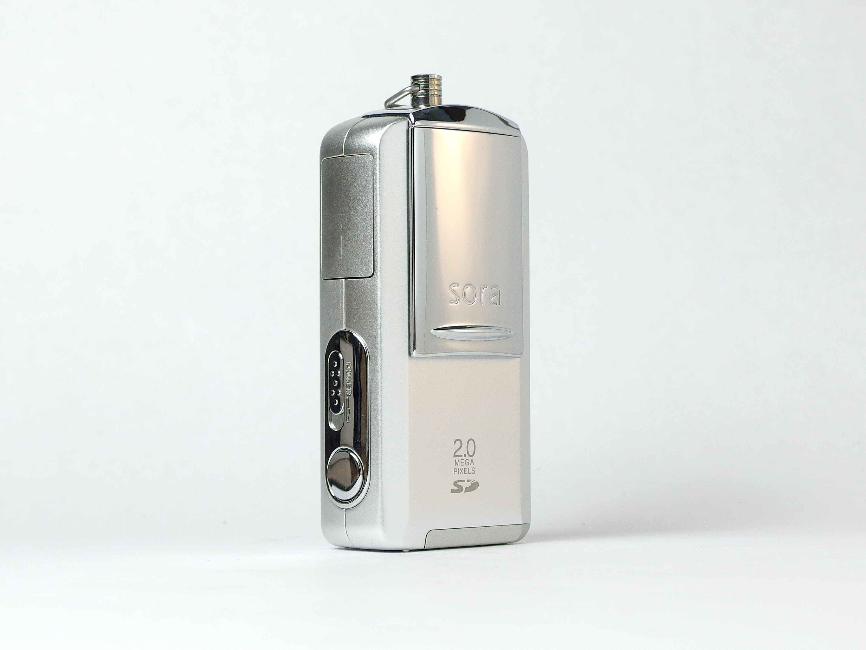 デジタルカメラ sora 東芝、タッチセンサー搭載の201万画素デジカメ「sora T10」