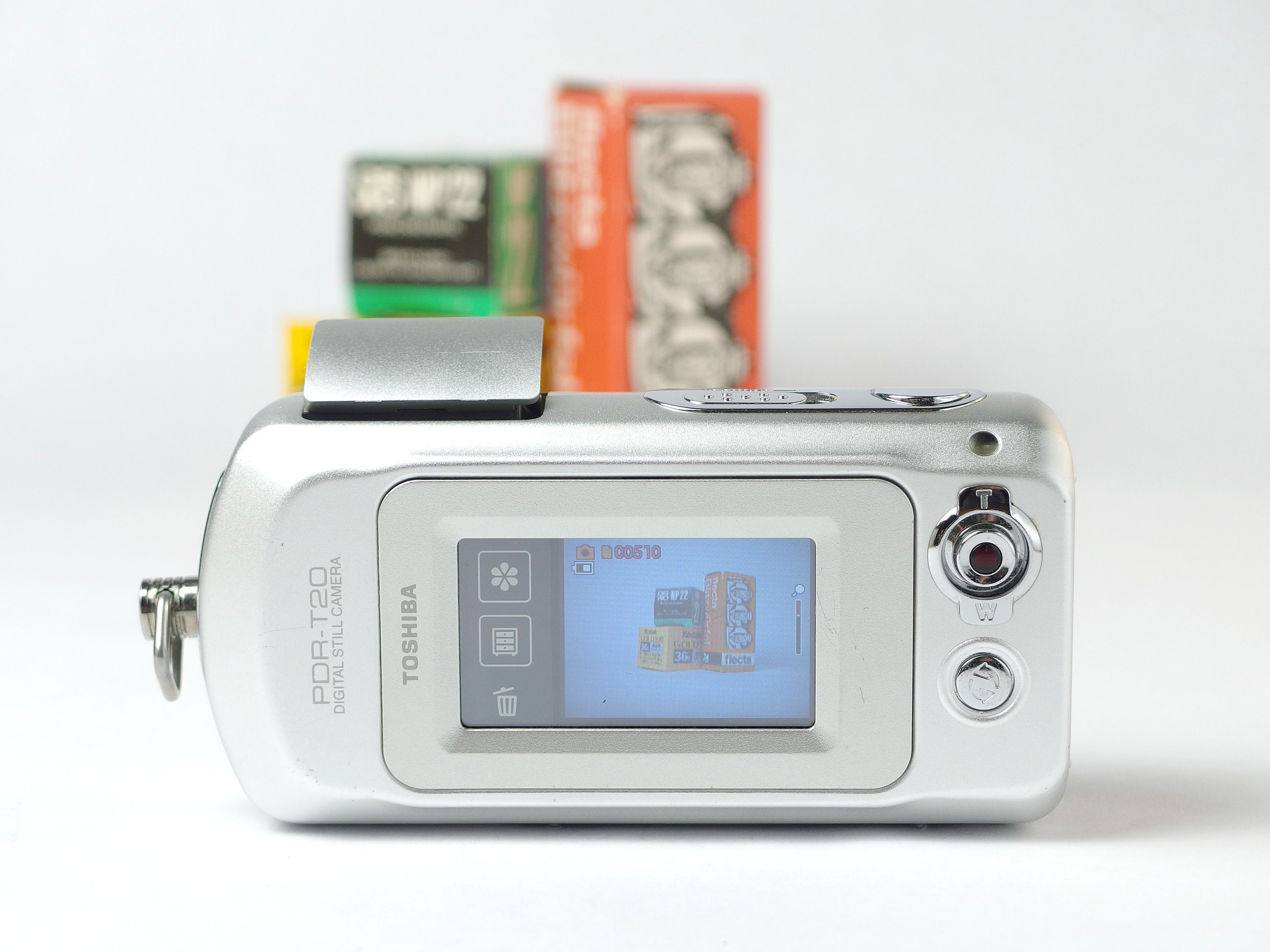 Toshiba Sora 2.0 メガピクセル 希少なクローム ビンテージ