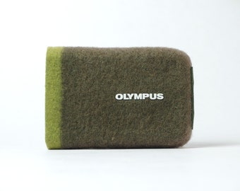 Olympus New Soft Felt Camera Case with Strap for Compact Digital Cameras, Rare, New in Box, Green