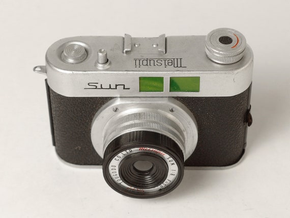 Meisupii Sun Toy Viewfinder Camera, Made in Japan by Tougodo, 1958