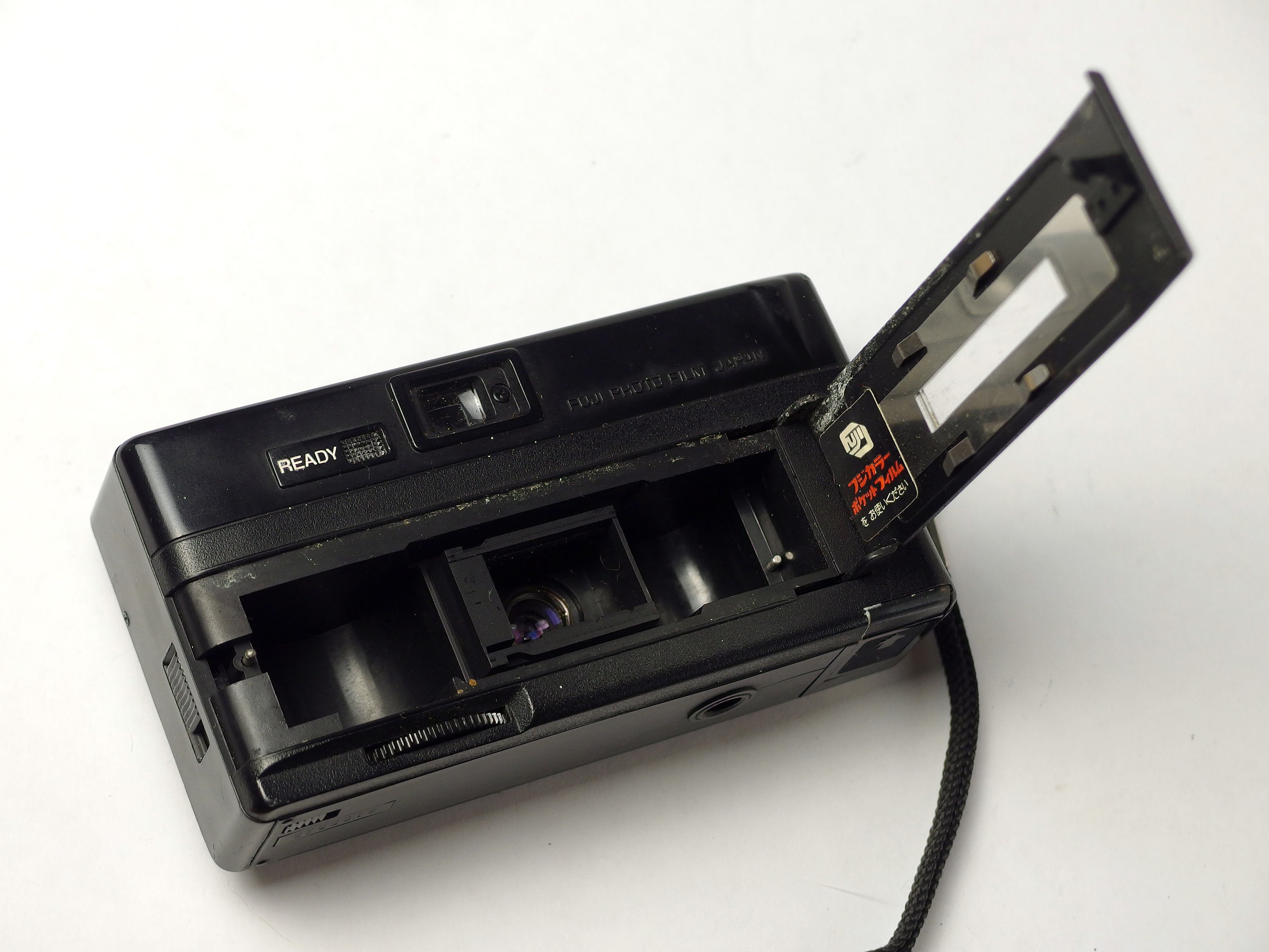 Appareil photo Fujica Flash S très bel état + un film périmé