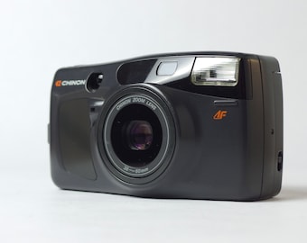 ペンタックス ピノ J 希少なレッド ビンテージ 35 mm コンパクト