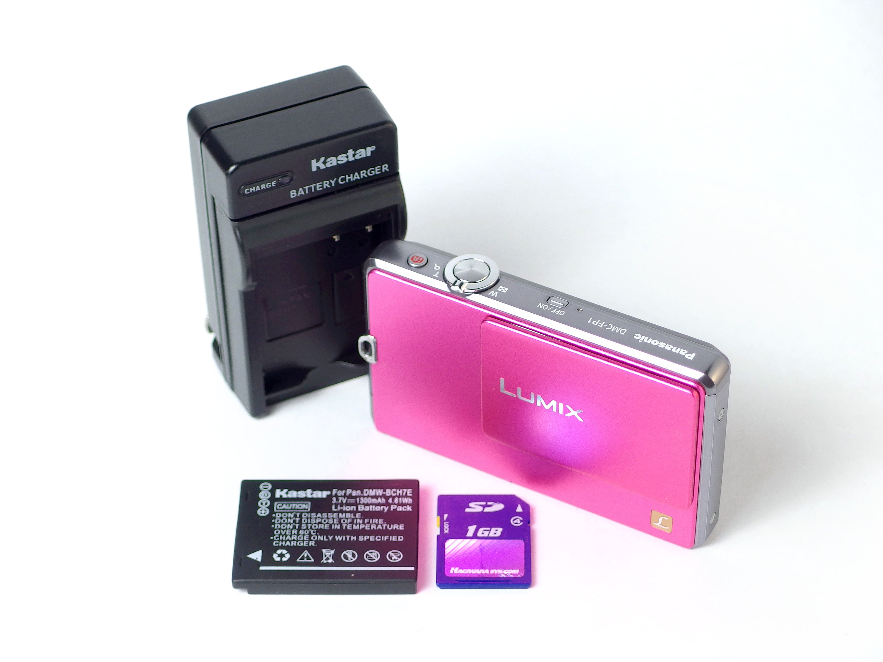 Panasonic Lumix Pink Vintage Digital Camera DMC-FP1, Tested Panasonic Lumix Pink Vintage Digital Camera DMC-FP1, Tested