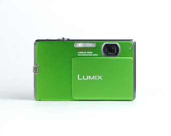 Panasonic LUMIX DMC-FP1 グリーン Panasonic LUMIX DMC-FP1 Digital Camera (Green) DMC-FP1G B&H