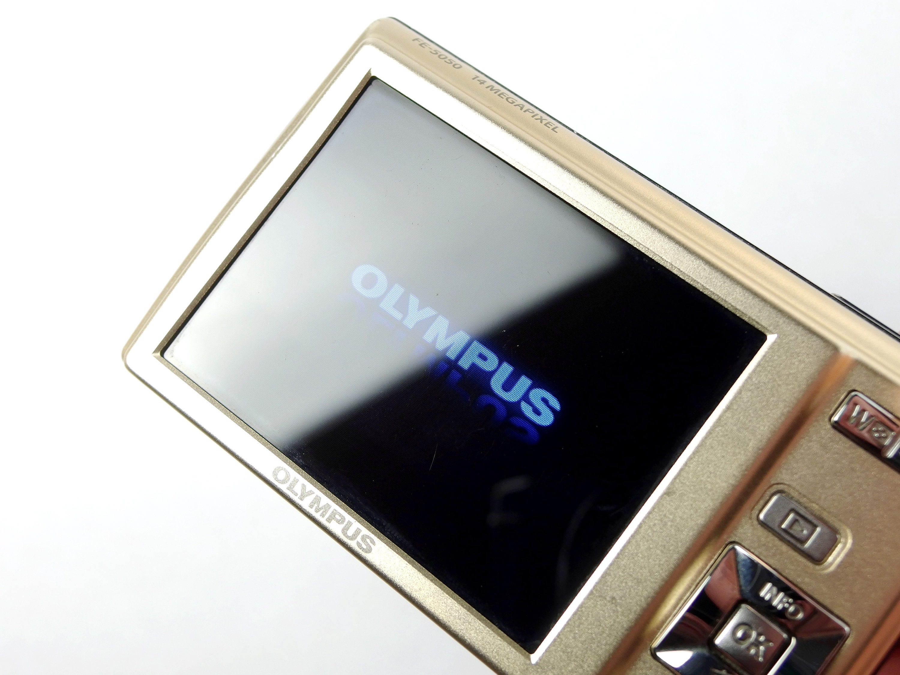 OLYMPUS FE-5050 ゴールド Olympus FE-5050 Rare Gold Compact Digital Camera With Punk