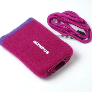 olympus digital camera case vintage retro wool felt moss design style japan y2k strap custom rare canon sony nikon purple pink magenta