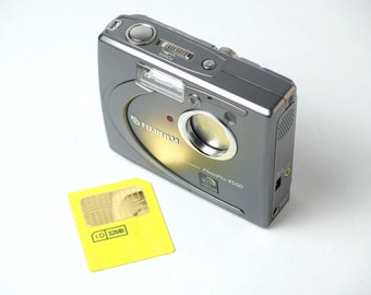 Fujifilm FinePix 4500 Rare Gunmetal Gray Y2K Digital Camera, Tested & Working with Rare Yellow SmartMedia Card, Japan, 2000