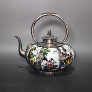 Melon-shaped Porcelain Wine Pot Wrapped with Silver-plated Copper Ornaments with Ancient Beauty Figure Paintings