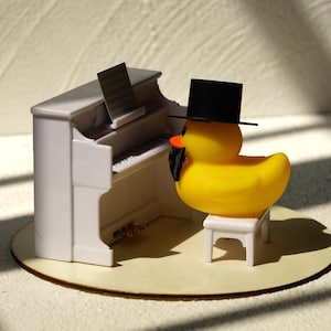 Canard en caoutchouc pour piano, remerciements pour professeur de musique, cadeau de piano, décoration esthétique de piano pour salle de musique, cadeau de récital pour pianiste image 1