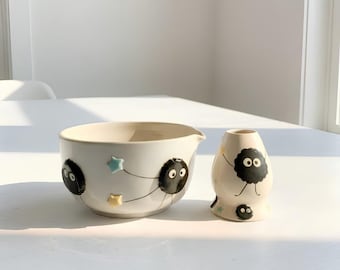 Ręcznie robiony ceramiczny zestaw do matchy Soot Sprite - spersonalizowany uchwyt na trzepaczkę Chawan z dzióbkiem - estetyczny, fantazyjny zestaw do rytuału herbacianego - wyjątkowy prezent