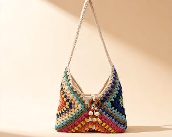 Sac bandoulière bohème en coton crocheté à la main, sac hobo personnalisé avec breloque