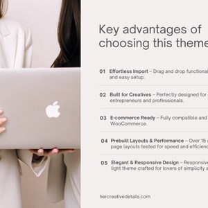 K&ouml;nnte beinhalten: Zwei Personen in cremefarbenen Blazern halten einen silbernen Laptop mit Apple-Logo. Der Text listet Vorteile eines Themas auf, darunter einfacher Import und reaktionsschnelles Design. hercreativedetails.com.