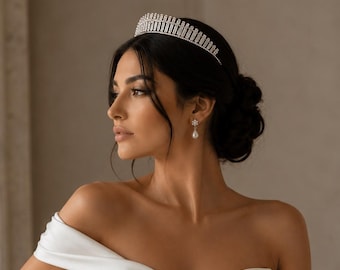Pearl Bridal Tiara, Crystal Wedding Crown, Elegant Princess Headpiece, Silver Accessory