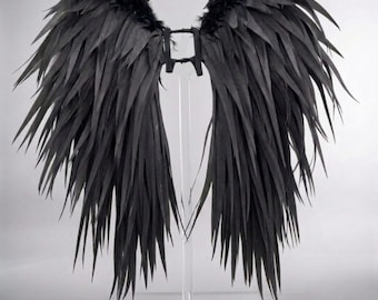 Grandes alas de ángel de plumas negras: accesorio para disfraz de ángel caído gótico